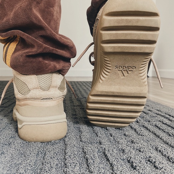 TheBlock

YEEZY DESERT BOOT - Picture 5 of 6